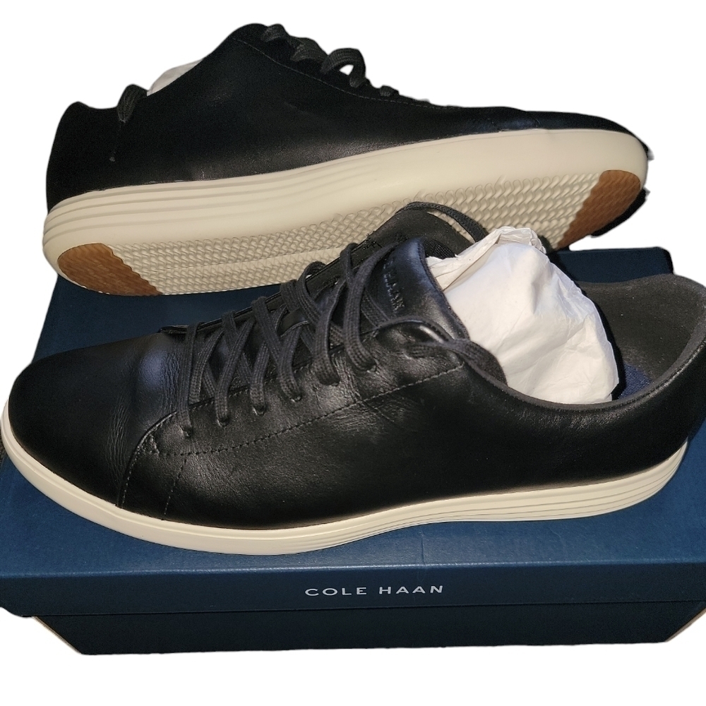 Cole Haan men's Grand Crosscourt Ii Sneaker. Size 12 Black w White Sole. NIB! - Picture 2 of 7